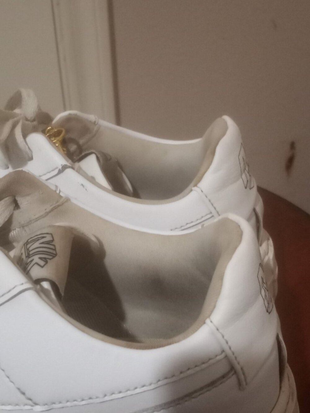 Nike Air Force 1 Pixel Womens Size 8 White Lifestyle Sneakers Gold Chain Key - Picture 11 of 14